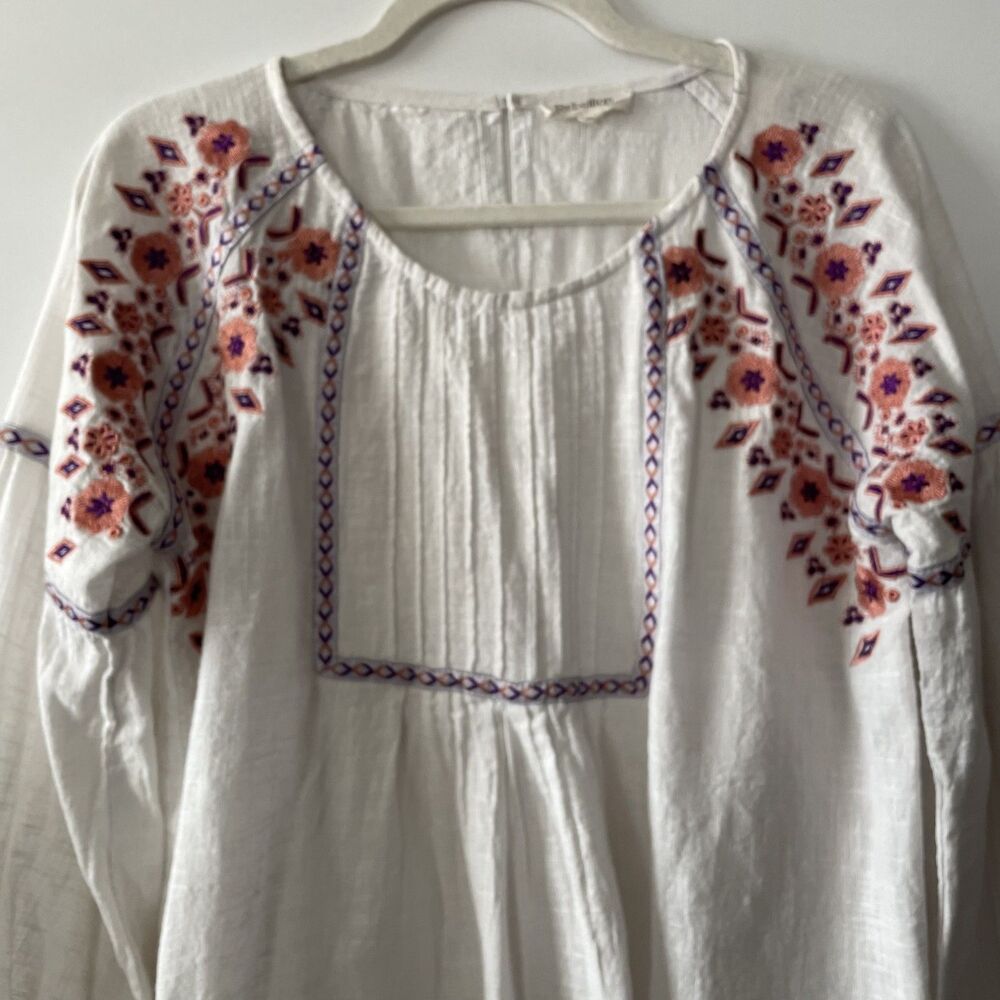 Rebellion White Embroidered Top Size L - Picture 2 of 10